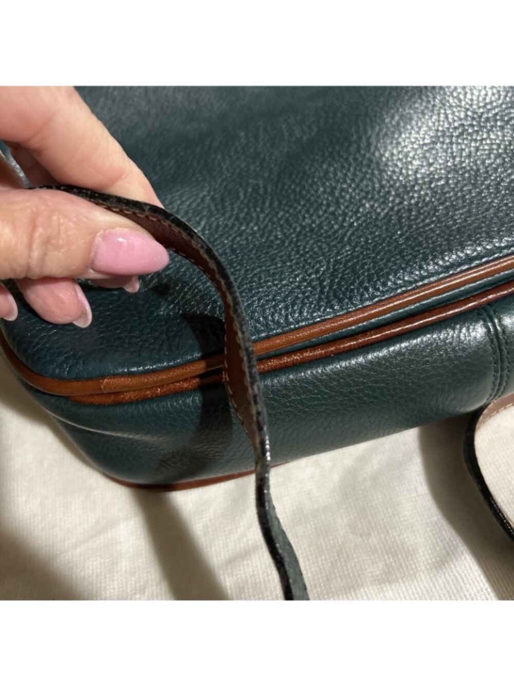 VTG BALLY Green Pebbled Leather Crossbody Bag Gold Logo Made in Italy Dust Bag - Picture 14 of 16